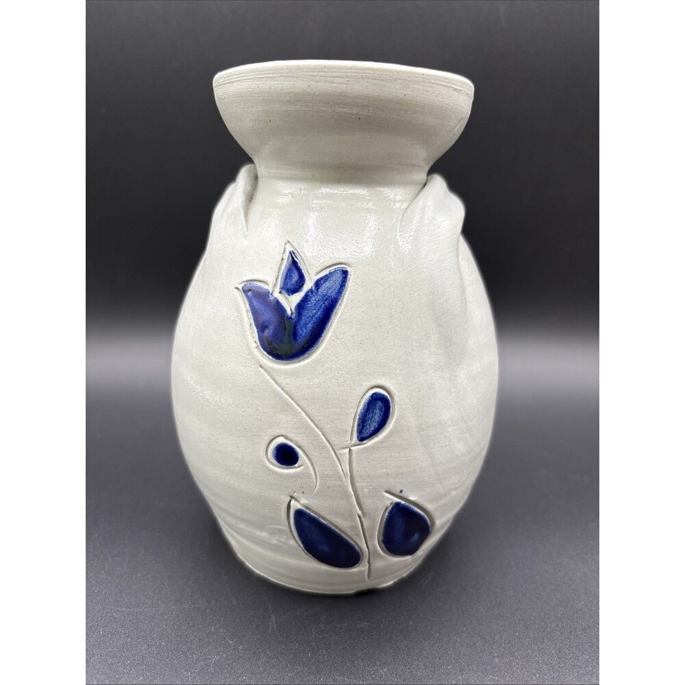 Vintage Williamsburg Pottery Hand-Painted Blue Vase – 6½" Tall Salt Glaze Flower
